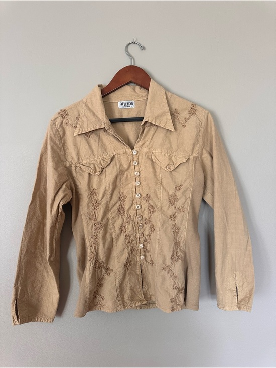 Tops - Western Tan Embroidered Button-Front Shirt